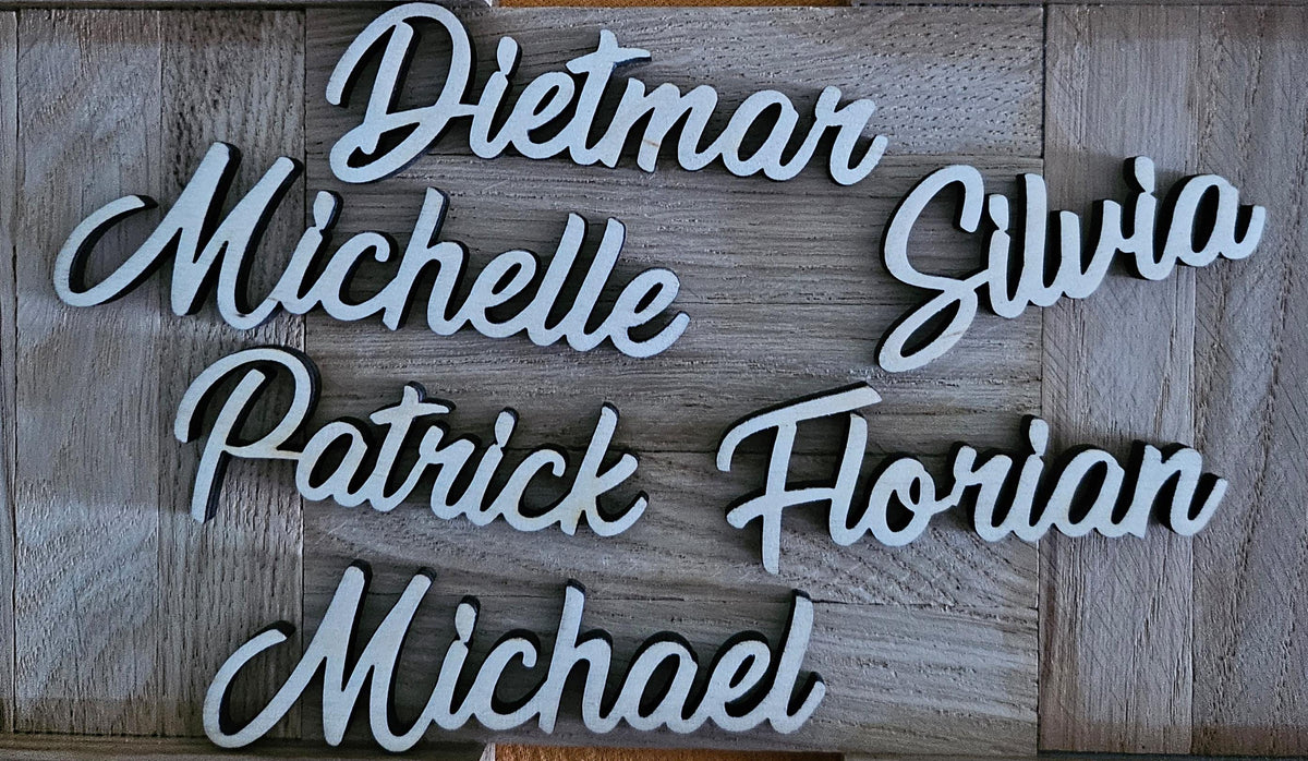 Holz-Platzkarten mit Namen – Hochzeit und Tischdeko