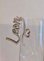 Holz-Platzkarte fürs Glas – Herz mit Wunschname – Produktfoto 1