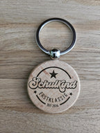 Schulkind 2026 – Holz-Schlüsselanhänger mit Wunschname – Produktfoto 1