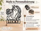 Pferde-Acryl-Aufsteller mit Wunschname und Holzsockel – Produktfoto 2